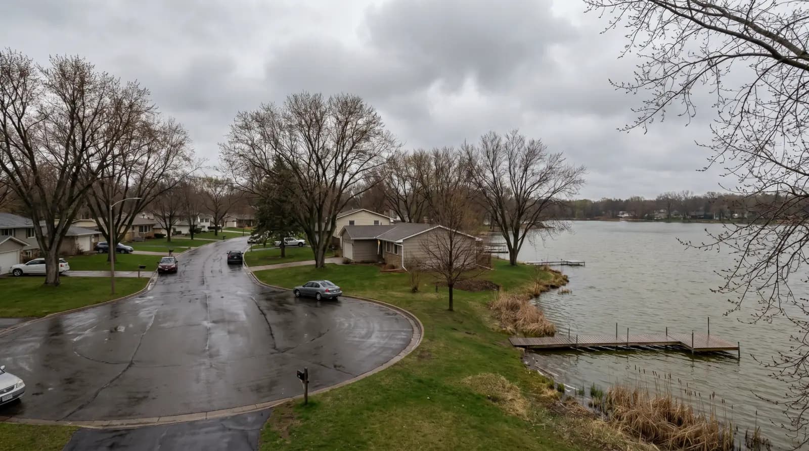 Plymouth, Hennepin County County — roofing services